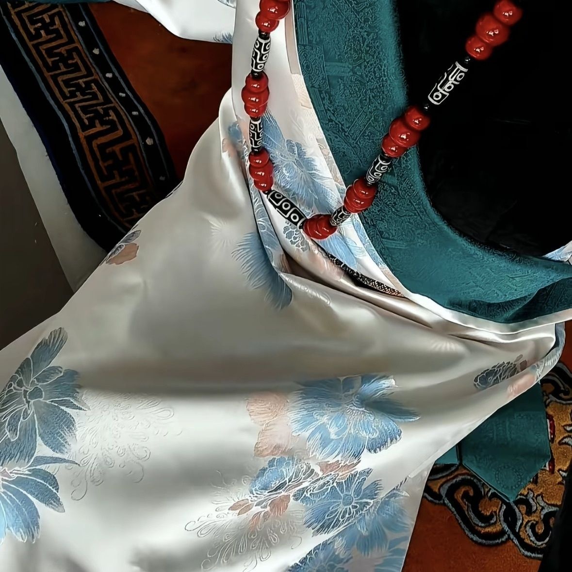 New Women's Bhutanese Tibetan  - Ethnic Fashion Shoot ulasan dan harga